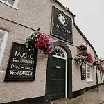 The Unicorn Hotel 3*