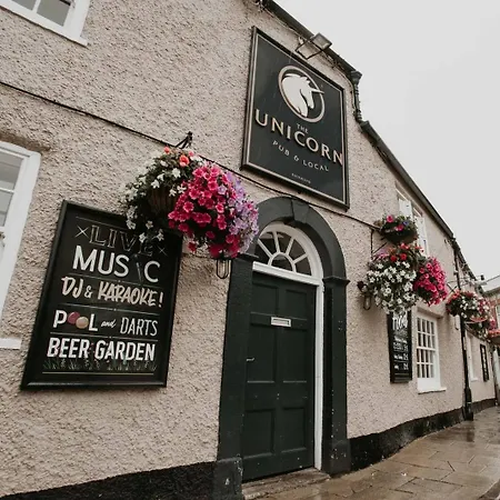 The Unicorn Hotel 3*